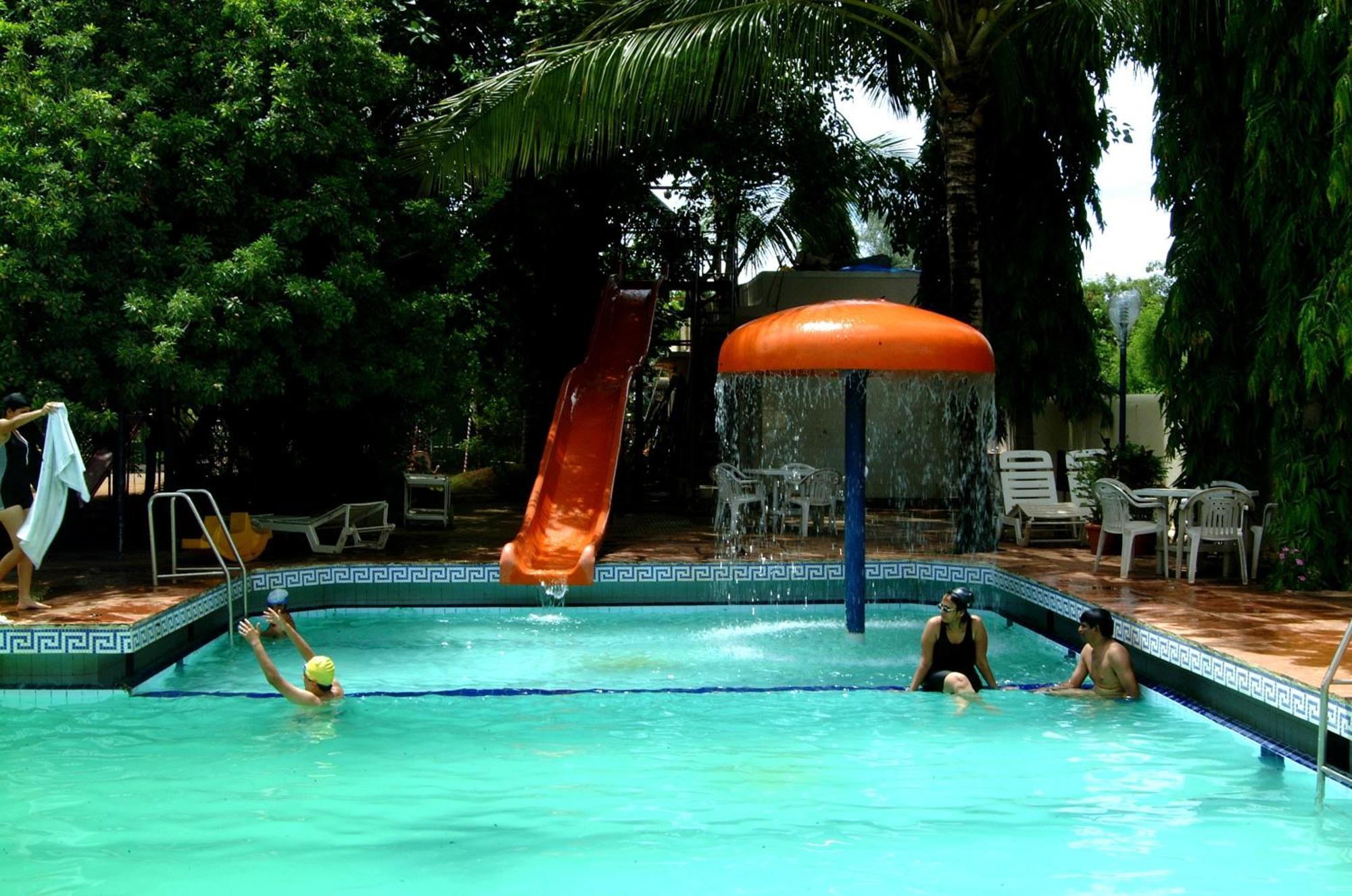 Hotel Ravikiran Alibaug Алибаг Екстериор снимка